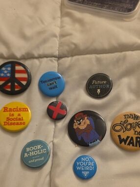 buttons Black, Blue, Yellow, Teal, Tan, Red Graphic Pinback Button Lot